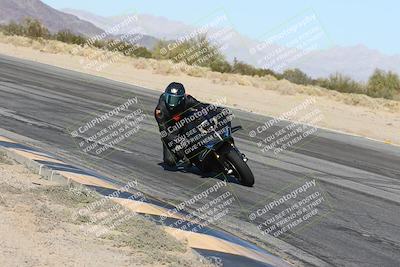 media/Dec-01-2025-Moto Forza (Mon) [[2daa91e15f]]/2-Intermediate Group/Session 4 (Turn 10 Inside)/